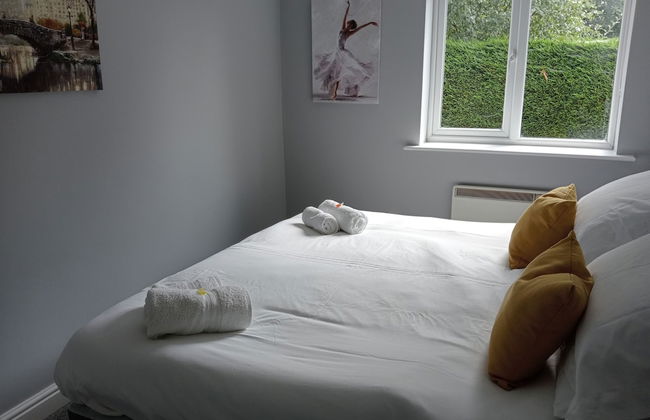 Beautiful and Secluded ,detached Garden Apartment - Foto 8