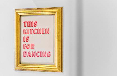 Near Warwick Hospital, Cozy Studio, Free Parking - Foto 11