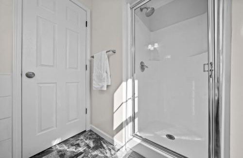 Spacious 6 BR Villa - Serene Scenic Mountain Escape - Foto 35