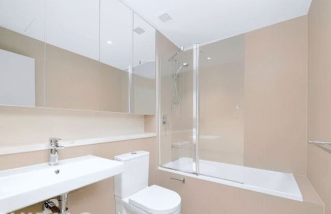 The Elegant Designer Home - Foto 14