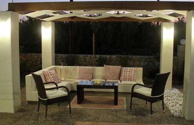 Villa in Kamisiana With Private Pool & Beach - Photo 13