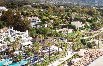 Luxury seaview apartment in Marbella located in a secure gated community with swimming pool and large terrace Perfect for families visiting Marbella and Puerto Banús - Foto 50