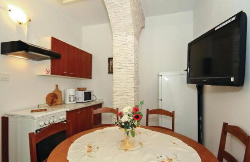 Beautiful Apartment In Umag With Wifi - Foto 12