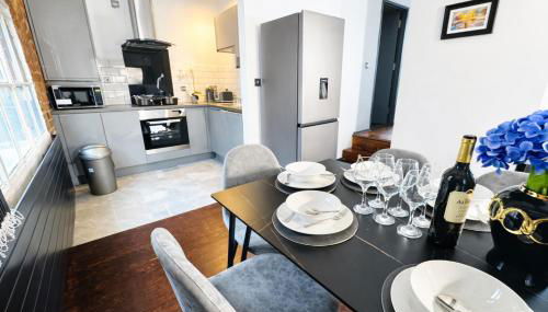 City Centre Apt - Sleeps 6, Parking, Shops & Trains - Foto 5