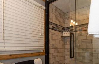 Funky Little Lakehouse - private dock and sunset view - Foto 15