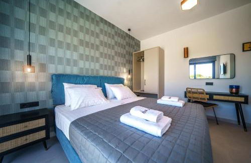 Naval villa-Panoramic villa with heated pool on the roof - Photo 37