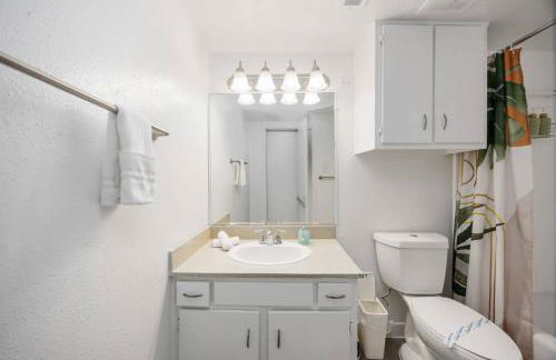 Towne Plaza Apartments #292 in the Galleria Area - Foto 4