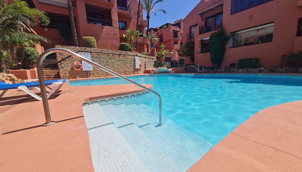 Luxury Beach Marbella Boutique Penthouse 2 bedrooms Pools Open 365 days - Foto 2, Imagen principal