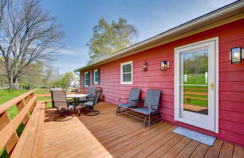 8 Mi to Jay Peak Resort Scenic Retreat with Deck - Photo 24