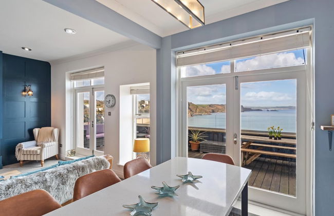 Royal Victoria Court 11 - Sea and Harbour Views - Photo 17