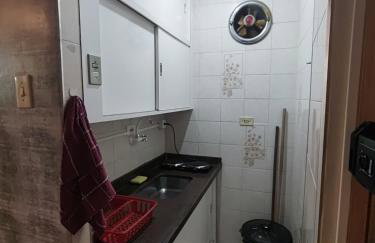 Apto central com estacionamento - Foto 10