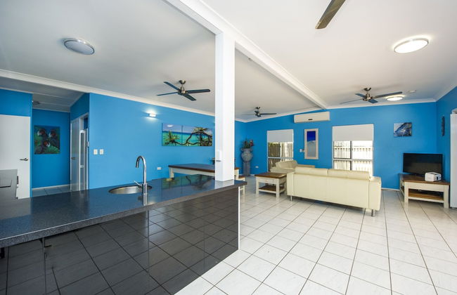 Azure on Geoffrey Bay - Photo 6