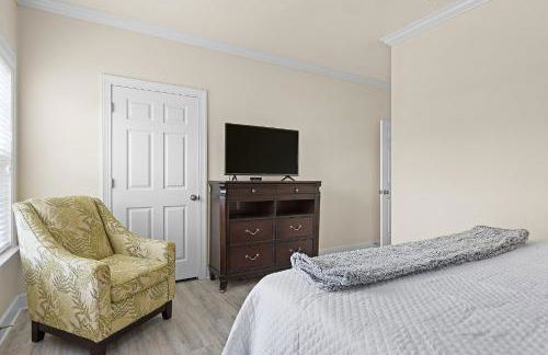 Park Avenue 214 - Photo 12