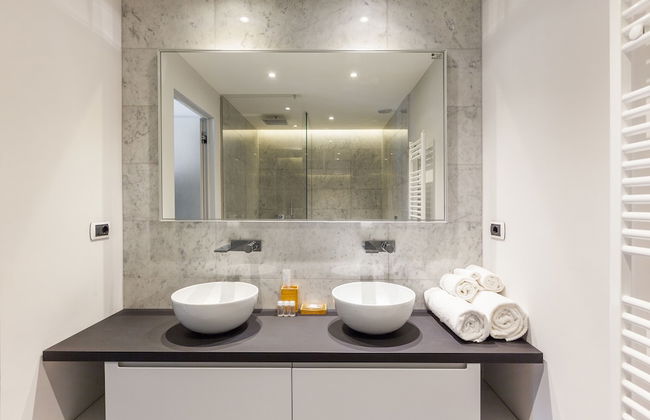 easyhomes - Duomo Suites & Apartments - Photo 29