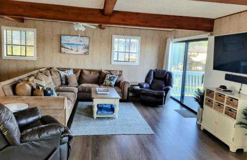 Waterfront Salt Pond House, water view and dock - Foto 9