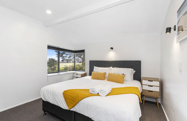 North South Holiday Park - Photo 35