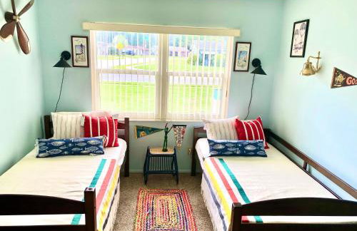 Boutique Stay - Near Beach, PSP4, Billiard or PingPong, Fire Pit, Private Yard - Foto 14