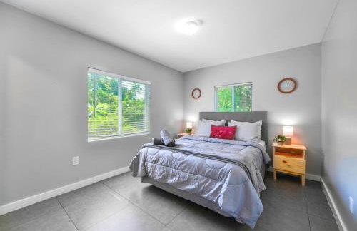 Comfy & Spacious Duplex w Top Amenities! - Foto 3