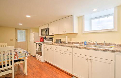 Old Orchard Beach Home with Patio Walk to Beach - Foto 7