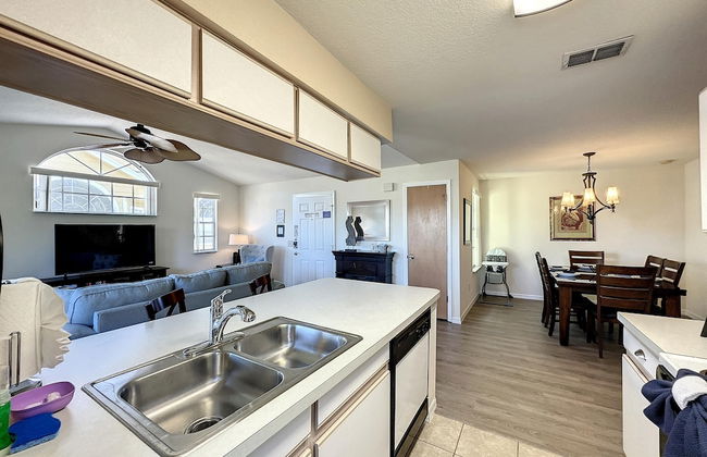 Lovely 3 bed Condo Near Disney Quiet Community - Photo 15