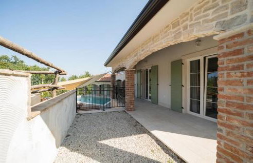 Awesome Home In Crklada With Wifi - Photo 13