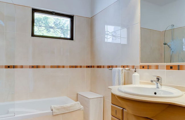 Sequana Fabulous Spacious Villa Perfect for Fami - Foto 11