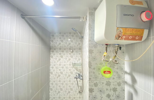 Roomy 2BR Apartment at Jarrdin Cihampelas Apartment - Foto 15