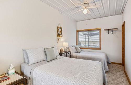 River Cabin with Grill and Boat Slip - Foto 8