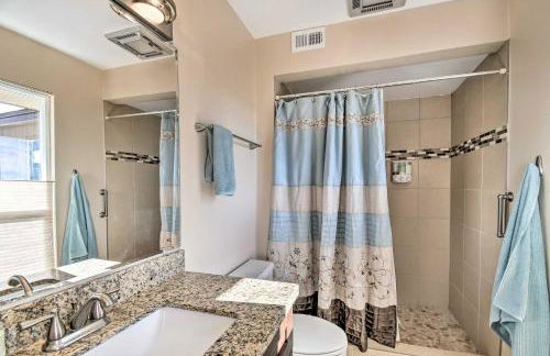 Patio and Pool Access! Peaceful Home in Sun City - Foto 12