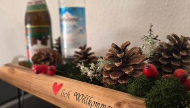 Schwarzwaldmarie in Titisee mit Badewanne Sonnenbalkon TG-Stellplatz Küche - Foto 5