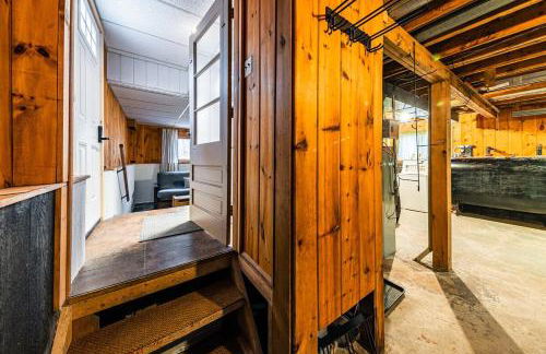 Nine Sides Lodge- Cozy A-Frame makes base camp for ADK Adventures - Foto 26