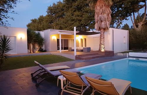 Villa d'architecte avec piscine chauffée, 4 chambres, à 30 mn Gruissan plage - Foto 1