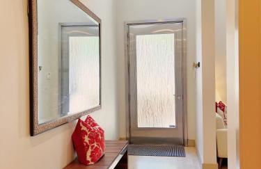 Luxe 4 bed 5 bath with Parking Walk to Capitol, Convention Center, museums and shops - Foto 13