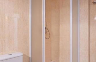 Host Wise - Homely Large Flat - Balcony - Foto 25