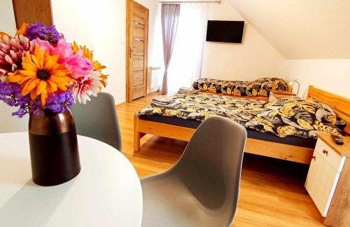 POKOJE NA CYPELKU NAD 5 JEZIORAMi - Foto 1