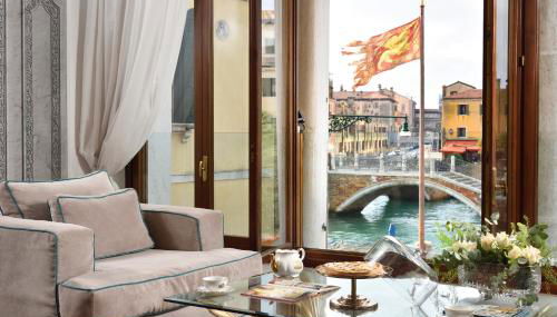Swan DolceVita Prestige Stay - Canal View & Exclusive Experience - Photo 3