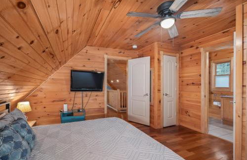 Spectacular Log Cabin Home 45 minutes to Asheville - Foto 16