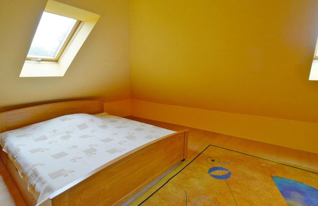 Spacious Cottage, Idyllic Right on the Lake, Spore - Photo 4