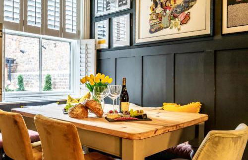 42 is the Answer- Stunning York townhouse appearing on TV Holiday Home Show - Foto 13