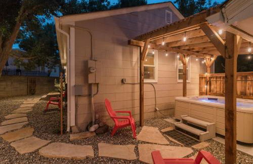 Italian Style in Old Town with Private Hot Tub - Photo 29