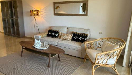 Luxury Apartment Elviria Hills - Stunning Views - Photo 5