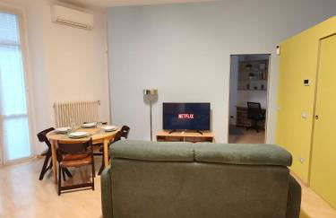 Milano Center Apartment in Shopping and living Area with AC, Wifi, steps from M1 and Airport and Fiera Milano link - Foto 11