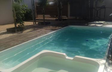 Estilo resort para confraternizar com hidro, piscina, garagem em casa tudo privativo, insira acima de 6 hóspedes para usar os 3 quartos - Photo 22