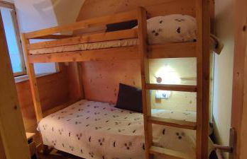 "Jacky" Appartement de charme suréquipé, 300m des pistes et centre village, casier à ski au pied des pistes, linge de lit et produit de toilette compris - Foto 13