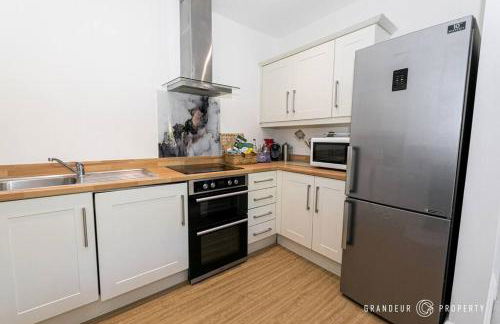 Central Park Suite by Grandeur Property - Photo 16