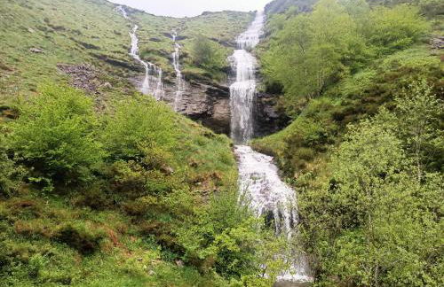 La cabaña mirador de los Valles Pasiegos - Foto 14