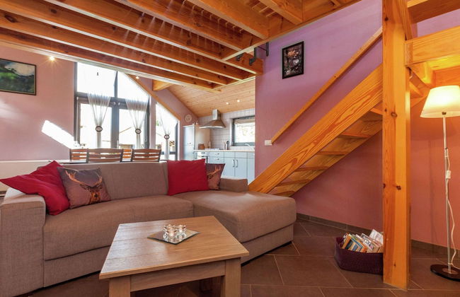 La Roche Cozy Forest Escape - Photo 8