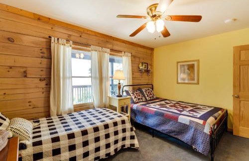 Bring a Pet! Mtn-View Bostic Retreat with Deck - Foto 22