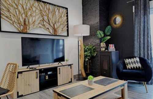 Black&White Home-by So'SerenityHome-Balcon-Parking - Foto 21