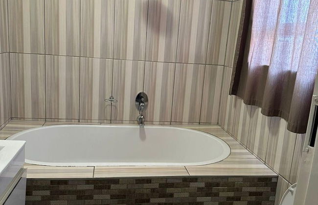 Lovely 3 bed in Selborne Park With Pool - 2234 - Foto 4